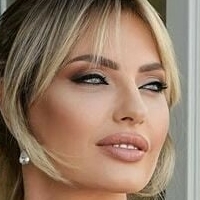 Манила Наззаро Голая