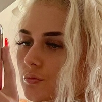 Мидвестноу Банни Голая