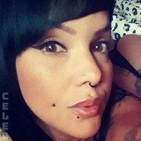 МиецеКоцe Голая