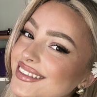 Миладавьесс Голая