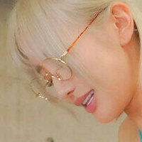 Момонага Сарина Голая