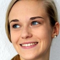 Надин Кёстерс Голая