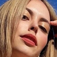 Надясоника Голая