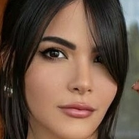 Николь Двайер Кью Голая