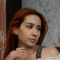 Нора Голая