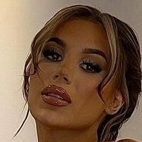 Ри Ри Джи Голая