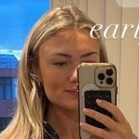 Синед Хегарти Голая