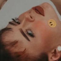 Смолдевил Голая