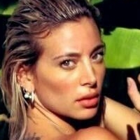 Соль Перес Голая