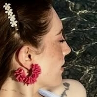 Туба Пелин Голая