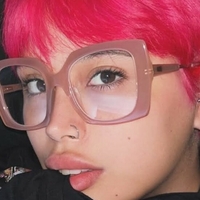 Уравити Голая