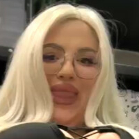 ВладаУайт Голая