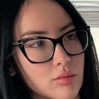 Во Александра Голая