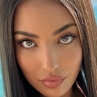 Юссра Рабатия Голая