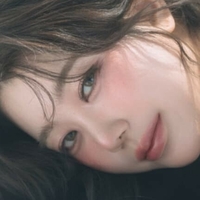 юнийюнинг Голая